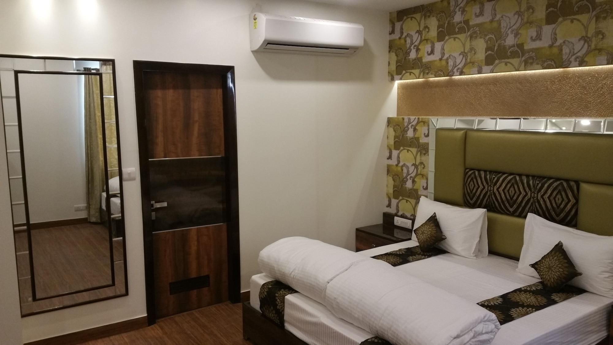 Hotel Sunstar Heritage Delhi  Exteriör bild