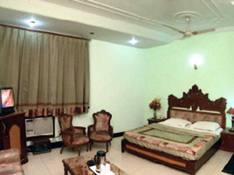 Hotel Sunstar Heritage Delhi  Rum bild