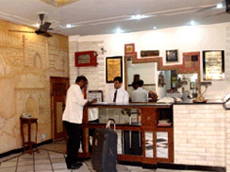 Hotel Sunstar Heritage Delhi  Exteriör bild