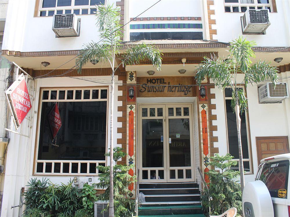 Hotel Sunstar Heritage Delhi  Exteriör bild