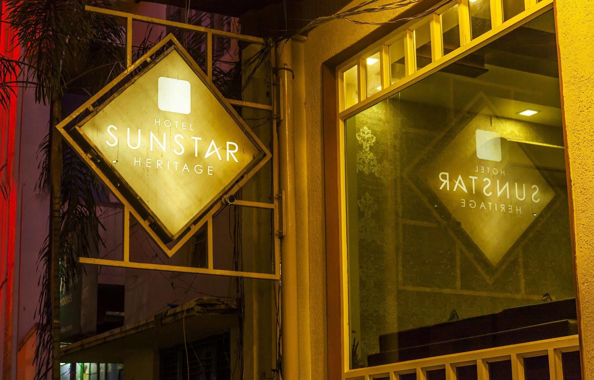 Hotel Sunstar Heritage Delhi  Exteriör bild